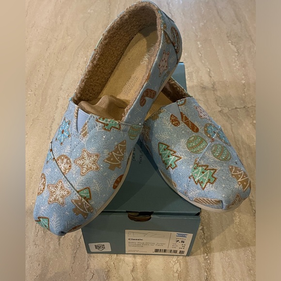 Toms Shoes - NIB Toms Classic Blue Glitter Sugar Cookies Faux Shearling Slip On Shoes, 7.5